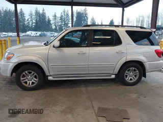 2005 Toyota Sequoia Limited with VIN 5TDZT38A25S263835, listed as a IAAI auction lot 41412563 with 284,551 mi miles and . Bid and sale history available at DreamBid. Image 15.