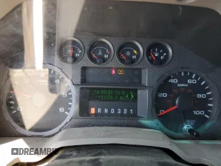 2009 Ford F-250 XL with VIN 1FTNF20579EB29316, listed as a Copart auction lot 53327005 with 183,179 mi miles and Salvage title. Bid and sale history available at DreamBid. Image 9.