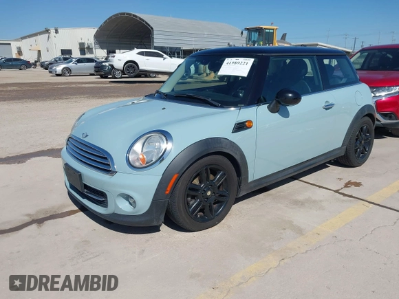 2013 MINI Hardtop with VIN WMWSU3C57DT690398, listed as a IAAI auction lot 41989221 with 112,954 mi miles and . Bid and sale history available at DreamBid. Image 21.