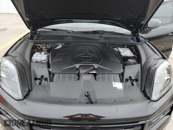 2024 Porsche Cayenne with VIN WP1BA2AY0RDA51881, listed as a Copart auction lot 76013834 with 10,143 mi miles and Salvage title. Bid and sale history available at DreamBid. Image 12.