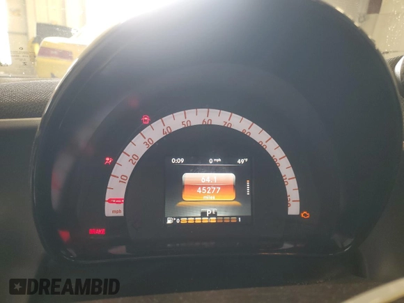 2016 Smart fortwo Passion with VIN WMEFJ5DA1GK076351, listed as a Copart auction lot 48935285 with 45,277 mi miles and Non Repairable. Bid and sale history available at DreamBid. Image 9.