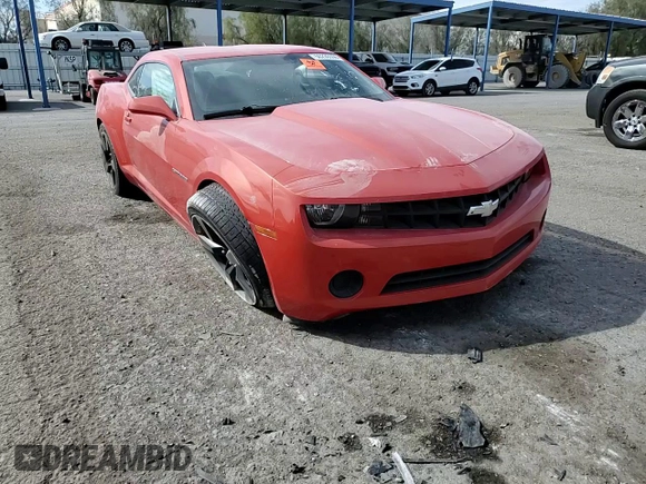 2011 Chevrolet Camaro 2LS z VIN 2G1FA1ED0B9140074, wystawiony jako Copart lot #50239355 z przebiegiem 94 231 mil mil oraz Szkoda całkowita • Salvage title. Historia ofert i sprzedaży dostępna na DreamBid. Obrazek 11.