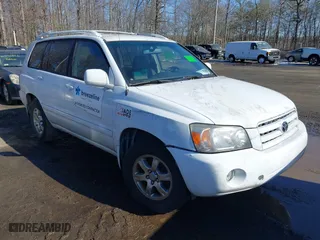 2006 Toyota Highlander w/3rd Row with VIN JTEDP21A460097918, listed as a IAAI auction lot 41439165 with 227,331 mi miles. Bid and sale history available at carsss.com. Image 1.