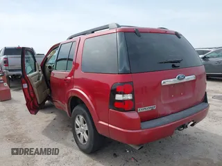 2008 Ford Explorer XLT z VIN 1FMEU63E78UA48891, wystawiony jako IAAI lot #41720120 z przebiegiem 217 578 mil mil oraz . Historia ofert i sprzedaży dostępna na DreamBid. Obrazek 3.