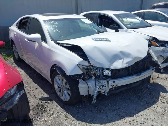 2015 Lexus ES 300h Hybrid with VIN JTHBW1GG2F2092904, listed as a IAAI auction lot 41686129 with 1 mi miles. Bid and sale history available at carsss.com. Image 1.