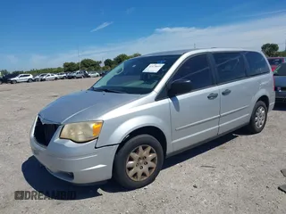2008 Chrysler Town & Country LX with VIN 2A8HR44H08R696935, listed as a IAAI auction lot 41679669 with 92,276 mi miles. Bid and sale history available at carsss.com. Image 17.