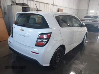2020 Chevrolet Sonic LT z VIN 1G1JG6SB3L4110788, wystawiony jako IAAI lot #41313209 z przebiegiem 69 122 mil mil oraz . Historia ofert i sprzedaży dostępna na DreamBid. Obrazek 4.