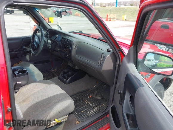 2002 Ford Ranger XL Fleet with VIN 1FTZR45E82PA15624, listed as a IAAI auction lot 41867220 with 207,603 mi miles. Bid and sale history available at carsss.com. Image 5.