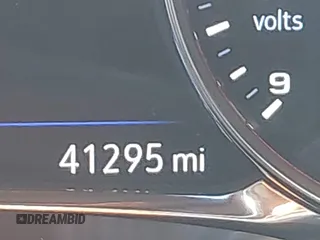 2021 Chevrolet Blazer RS z VIN 3GNKBKRS1MS584224, wystawiony jako IAAI lot #42022148 z przebiegiem 41 295 mil mil oraz . Historia ofert i sprzedaży dostępna na DreamBid. Obrazek 16.