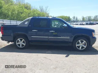 2011 Chevrolet Avalanche LTZ with VIN 3GNTKGE38BG194446, listed as a IAAI auction lot 42225609 with 135,183 mi miles and . Bid and sale history available at DreamBid. Image 13.