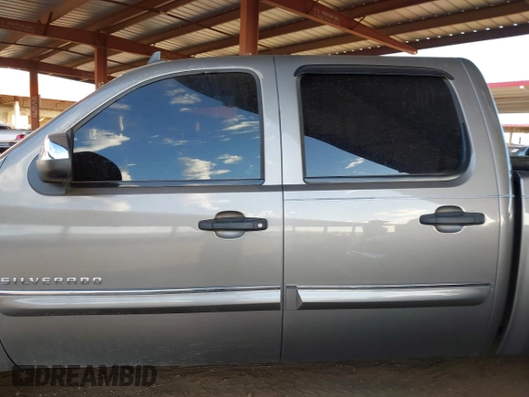 2013 Chevrolet Silverado 1500 LT with VIN 3GCPCSE00DG110686, listed as a IAAI auction lot 42034864 with 225,135 mi miles and . Bid and sale history available at DreamBid. Image 15.