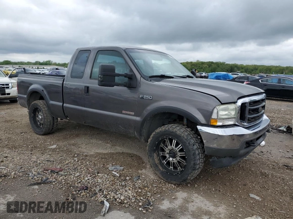 2004 Ford F-250 XL z VIN 1FTNX21P54ED17094, wystawiony jako Copart lot #55435195 z przebiegiem 172 934 mil mil oraz Szkoda całkowita • Salvage title. Historia ofert i sprzedaży dostępna na DreamBid. Obrazek 4.