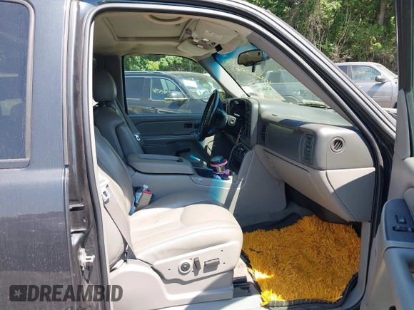 2005 Chevrolet Avalanche Z71 with VIN 3GNEK12Z05G181712, listed as a IAAI auction lot 42600356 with 189,651 mi miles and . Bid and sale history available at DreamBid. Image 5.