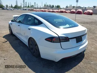 2023 Tesla Model S с VIN 5YJSA1E5XPF518693, выставлен на аукционе IAAI как лот 42768848 с пробегом 17 276 миль миль и . История ставок и продаж доступна на DreamBid. Изображение 3.