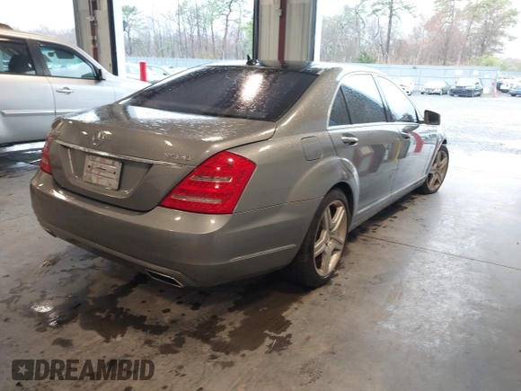 2010 Mercedes-Benz S 400 with VIN WDDNG9FB7AA303552, listed as a IAAI auction lot 41988275 with 208,147 mi miles and . Bid and sale history available at DreamBid. Image 4.