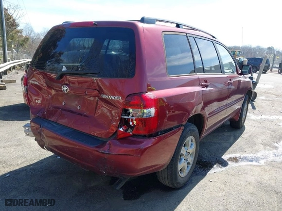 2006 Toyota Highlander w/3rd Row with VIN JTEDP21A360107404, listed as a IAAI auction lot 41828566 with 177,935 mi miles. Bid and sale history available at carsss.com. Image 4.