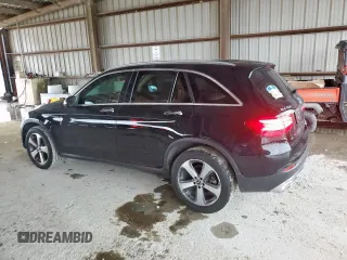 2019 Mercedes-Benz GLC 300 with VIN WDC0G4JB2KF587198, listed as a Copart auction lot 60434795 with 74,546 mi miles and Salvage title. Bid and sale history available at DreamBid. Image 2.