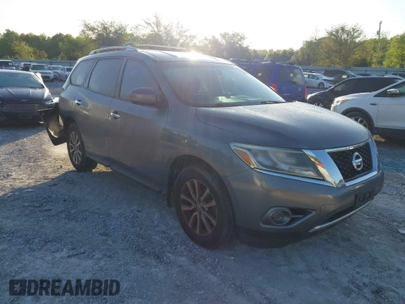 2016 Nissan Pathfinder Platinum with VIN 5N1AR2MN6GC642609, listed as a IAAI auction lot 41993008 with 204,435 mi miles. Bid and sale history available at carsss.com. Image 1.