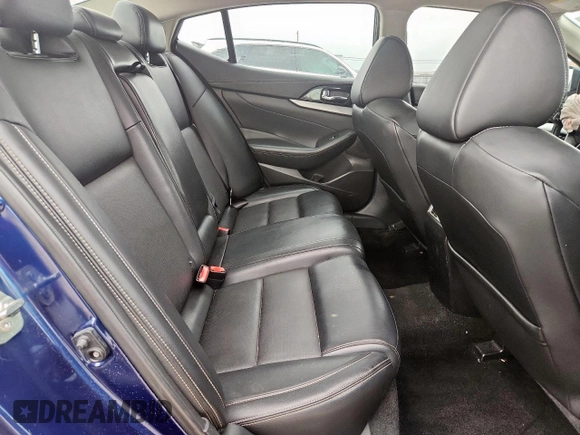 2017 Nissan Maxima SL with VIN 1N4AA6AP0HC409194, listed as a Copart auction lot 57604005 with 98,000 mi miles and Salvage title. Bid and sale history available at DreamBid. Image 10.