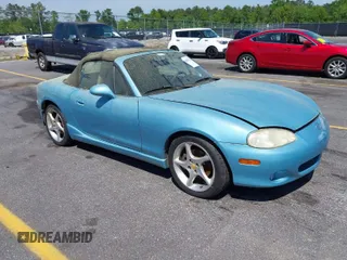 2002 Mazda MX-5 Miata Cloth z VIN JM1NB353620230438, wystawiony jako IAAI lot #42052272 z przebiegiem 109 262 mil mil oraz . Historia ofert i sprzedaży dostępna na DreamBid. Obrazek 1.