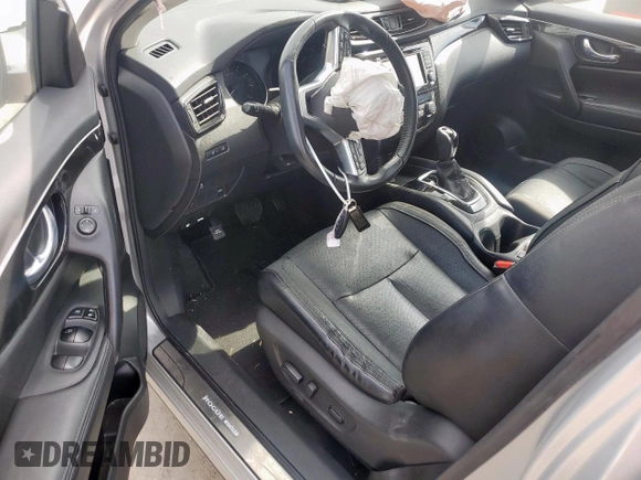 2017 Nissan Rogue SL with VIN JN1BJ1CP7HW030225, listed as a Copart auction lot 60650115 with 64,162 mi miles and Salvage title. Bid and sale history available at DreamBid. Image 8.