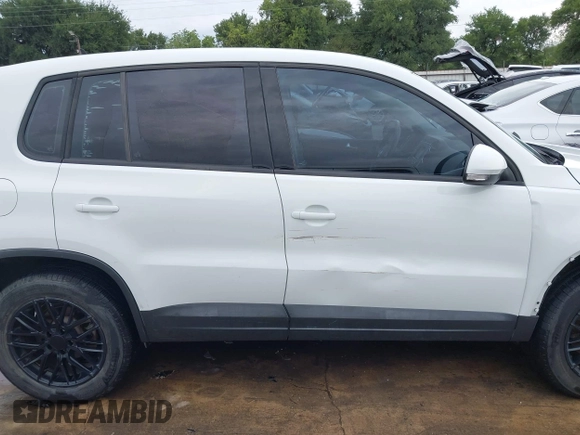 2017 Volkswagen Tiguan S with VIN WVGAV7AX8HK046181, listed as a IAAI auction lot 42493160 with 65,609 mi miles and . Bid and sale history available at DreamBid. Image 14.
