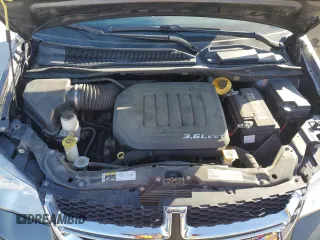 2017 Dodge Grand Caravan SE z VIN 2C4RDGBG0HR731222, wystawiony jako Copart lot #52638415 z przebiegiem 75 427 mil mil oraz Szkoda całkowita • Salvage title. Historia ofert i sprzedaży dostępna na DreamBid. Obrazek 12.