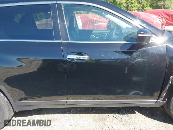 2014 Nissan Rogue S with VIN 5N1AT2MV7EC824253, listed as a IAAI auction lot 42055710 with 114,147 mi miles. Bid and sale history available at carsss.com. Image 13.