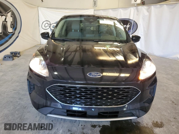 2020 Ford Escape SE z VIN 1FMCU9G66LUC30215, wystawiony jako Copart lot #54627555 z przebiegiem 63 701 mil mil oraz Czysty tytuł • Clean title. Historia ofert i sprzedaży dostępna na DreamBid. Obrazek 5.