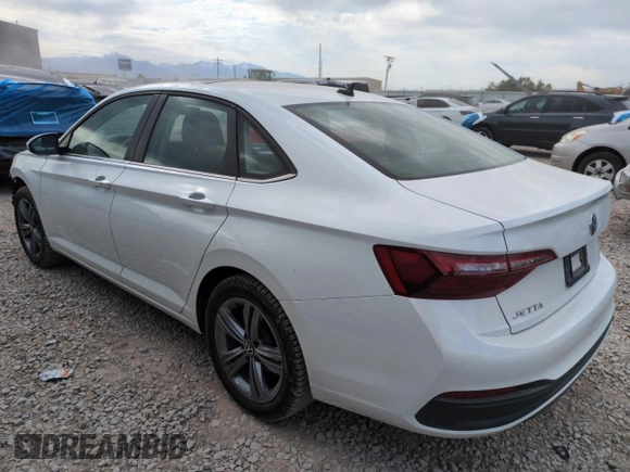 2024 Volkswagen Jetta SE with VIN 3VW7M7BU0RM012863, listed as a Copart auction lot 60212015 with 14,652 mi miles and Salvage title. Bid and sale history available at DreamBid. Image 2.