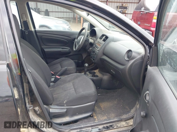 2016 Nissan Versa S z VIN 3N1CN7AP3GL882543, wystawiony jako IAAI lot #41821886 z przebiegiem 207 104 mil mil oraz . Historia ofert i sprzedaży dostępna na DreamBid. Obrazek 5.