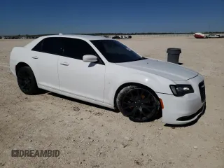 2019 Chrysler 300 with VIN 2C3CCABG2KH516643, listed as a Copart auction lot 47415405 with 110,591 mi miles and Salvage Title. Bid and sale history available at carsss.com. Image 4.