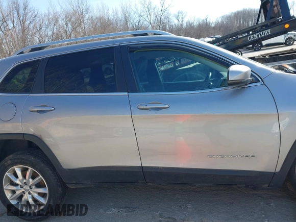 2016 Jeep Cherokee Limited with VIN 1C4PJMDB1GW175184, listed as a IAAI auction lot 41783596 with 171,673 mi miles and . Bid and sale history available at DreamBid. Image 13.