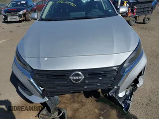 2025 Nissan Altima SV with VIN 1N4BL4DW9SN361566, listed as a IAAI auction lot 41675964 with 1,070 mi miles and . Bid and sale history available at DreamBid. Image 6.