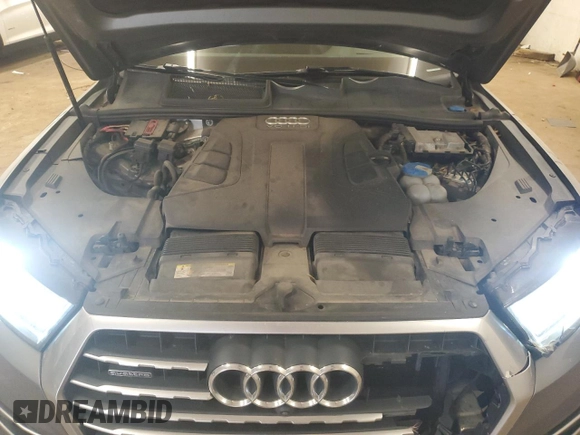 2017 Audi Q7 Prestige with VIN WA1VABF71HD006908, listed as a Copart auction lot 60601775 with 221,608 mi miles and Salvage title. Bid and sale history available at DreamBid. Image 12.