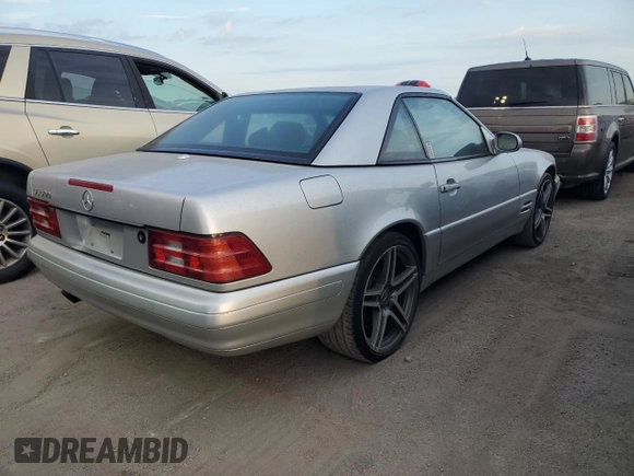 2000 Mercedes-Benz SL-Class with VIN WDBFA68F5YF193661, listed as a Copart auction lot 76386784 with 0 mi miles and Salvage Title. Bid and sale history available at carsss.com. Image 3.