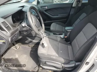 2016 Kia Forte LX z VIN KNAFK5A83G5647749, wystawiony jako Copart lot #47702034 z przebiegiem 75 492 mil mil oraz Szkoda całkowita • Salvage title. Historia ofert i sprzedaży dostępna na DreamBid. Obrazek 7.
