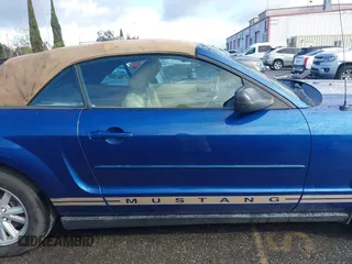 2007 Ford Mustang Deluxe with VIN 1ZVFT84N875329917, listed as a IAAI auction lot 41760205 with 171,005 mi miles and . Bid and sale history available at carsss.com. Image 13.