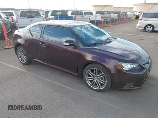 2013 Scion tC z VIN JTKJF5C76D3063593, wystawiony jako IAAI lot #41751475 z przebiegiem 59 520 mil mil oraz . Historia ofert i sprzedaży dostępna na DreamBid. Obrazek 1.