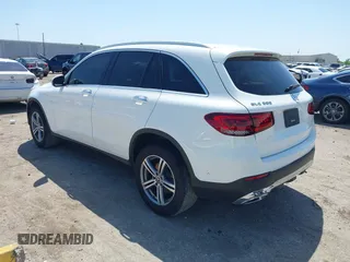2022 Mercedes-Benz GLC with VIN W1N0G8DB3NV327355, listed as a IAAI auction lot 42008467 with 43,819 mi miles. Bid and sale history available at carsss.com. Image 3.