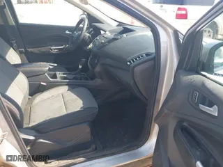 2017 Ford Escape SE with VIN 1FMCU0GD0HUB35831, listed as a IAAI auction lot 41897132 with 213,117 mi miles. Bid and sale history available at carsss.com. Image 5.