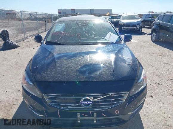 2018 Volvo S60 Inscription Platinum with VIN LYV402HM1JB156380, listed as a IAAI auction lot 41408529 with 106,933 mi miles. Bid and sale history available at carsss.com. Image 11.