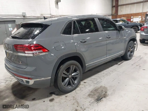 2021 Volkswagen Atlas Cross Sport 3.6L V6 SE w/Technology R-Line with VIN 1V2PE2CA4MC237027, listed as a IAAI auction lot 41715979 with 38,306 mi miles. Bid and sale history available at carsss.com. Image 4.