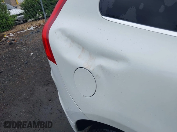 2015 Volvo XC60 T5 Drive-E Premier with VIN YV440MDK4F2742688, listed as a IAAI auction lot 42305798 with 68,206 mi miles and . Bid and sale history available at DreamBid. Image 17.