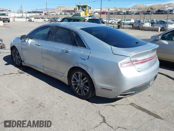 2014 Lincoln MKZ with VIN 3LN6L2GK2ER817686, listed as a IAAI auction lot 41505907 with 318,636 mi miles. Bid and sale history available at carsss.com. Image 3.