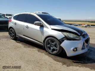 2014 Ford Focus SE with VIN 1FADP3K22EL169090, listed as a Copart auction lot 74069884 with 101,881 mi miles and Salvage Title. Bid and sale history available at carsss.com. Image 4.