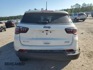 2020 Jeep Compass Latitude with VIN 3C4NJDBB0LT101376, listed as a Copart auction lot 52676275 with 35,965 mi miles and Salvage title. Bid and sale history available at DreamBid. Image 6.