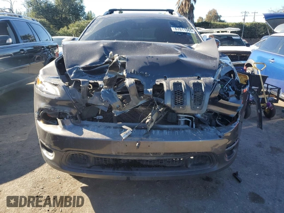 2017 Jeep Cherokee Latitude with VIN 1C4PJLCS1HW623405, listed as a Copart auction lot 87811065 with 75,689 mi miles and Salvage Title. Bid and sale history available at carsss.com. Image 5.