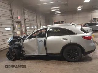 2017 Infiniti QX70 with VIN JN8CS1MW5HM414024, listed as a IAAI auction lot 41941086 with Not Provided miles and . Bid and sale history available at DreamBid. Image 14.