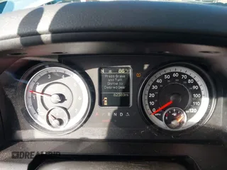 2014 Ram 1500 Lone Star z VIN 1C6RR6LG1ES101852, wystawiony jako IAAI lot #42062403 z przebiegiem 82 389 mil mil oraz . Historia ofert i sprzedaży dostępna na DreamBid. Obrazek 7.